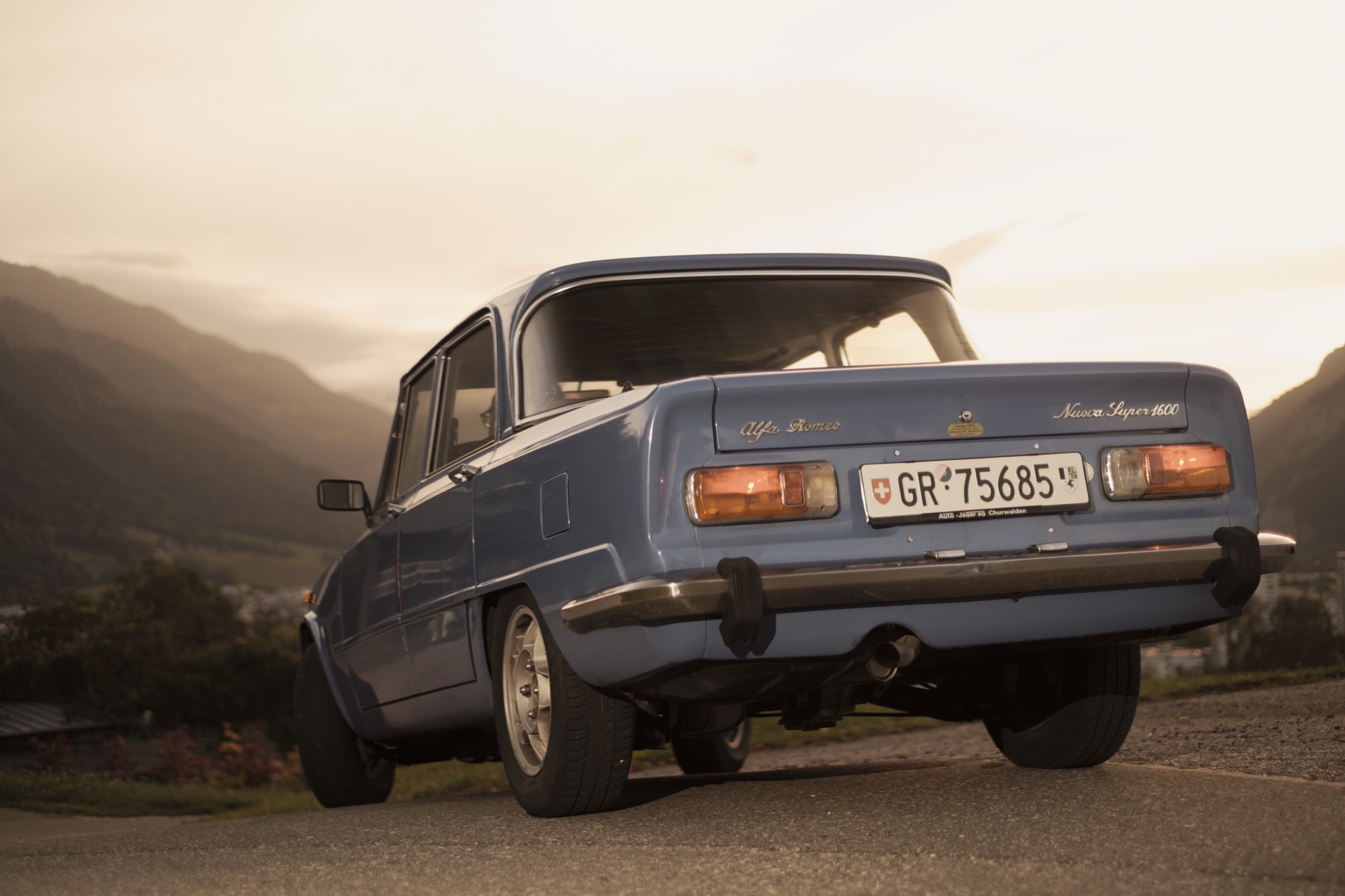 Autofotografie Alfa Romeo Giulia, Detailaufnahme, Graubünden